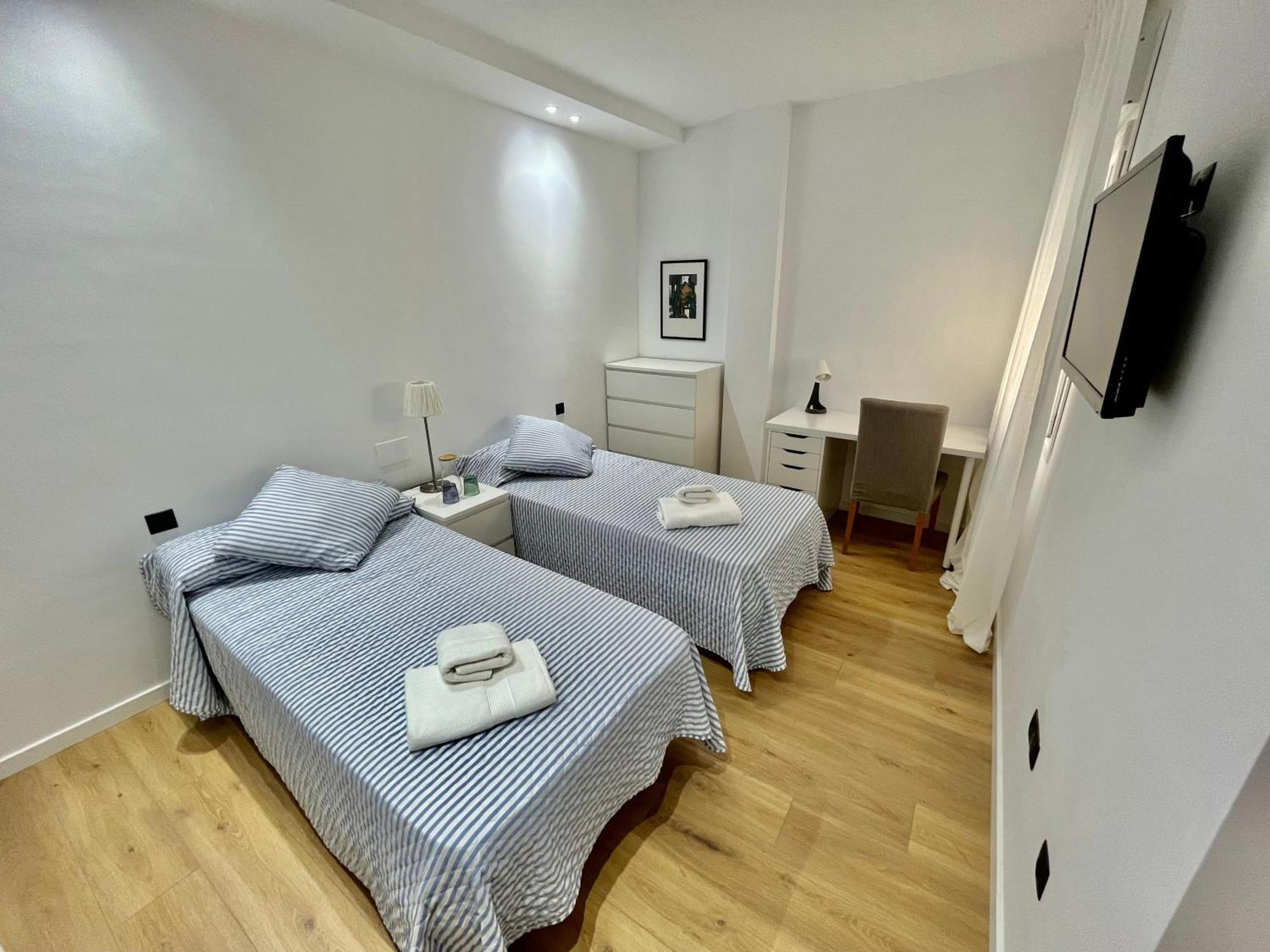 New Capuchinos Apartment 2 Малага Экстерьер фото
